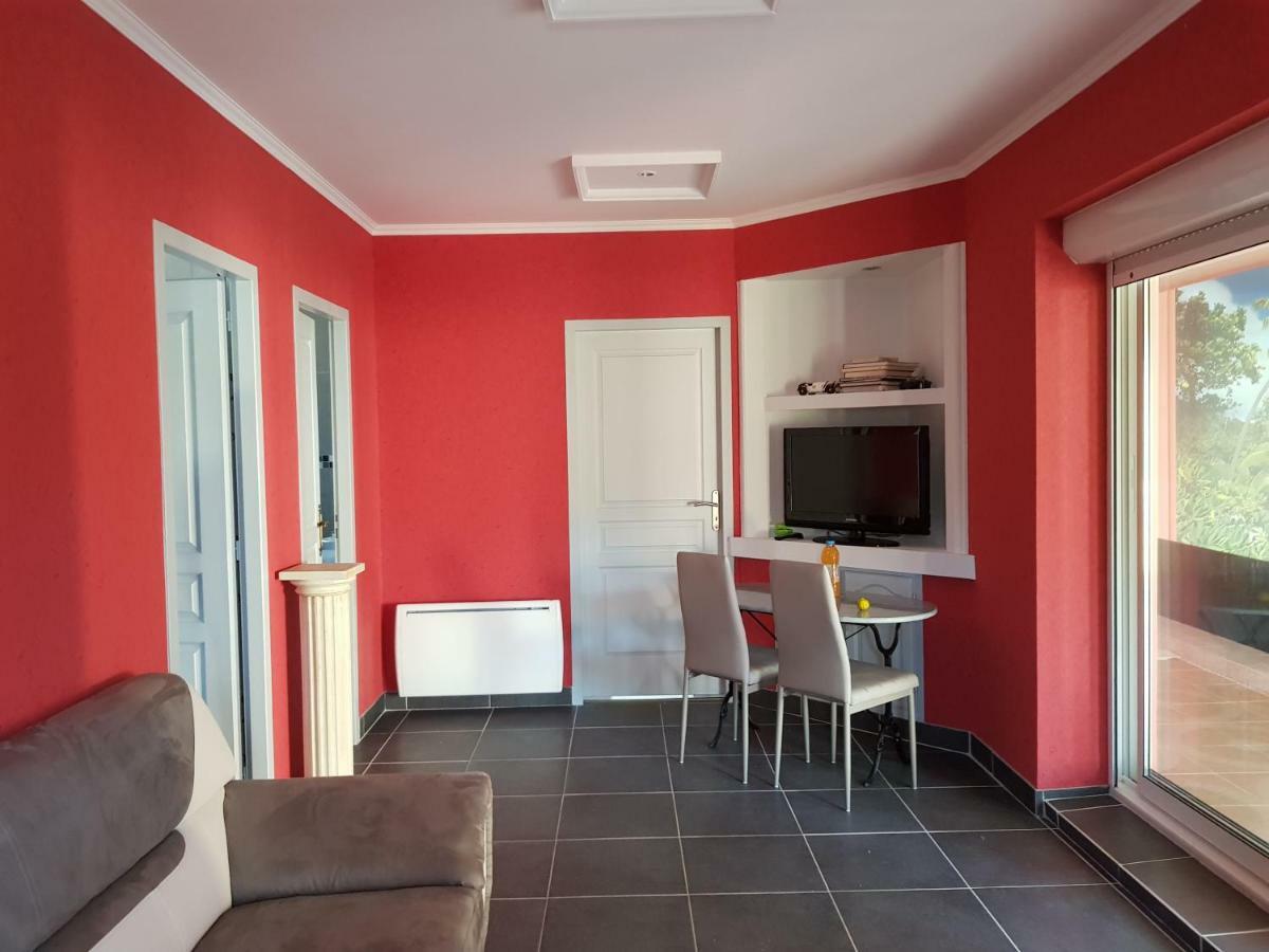 19 Rue Du Cadran Apartment มองต์มอริญอง ภายนอก รูปภาพ
