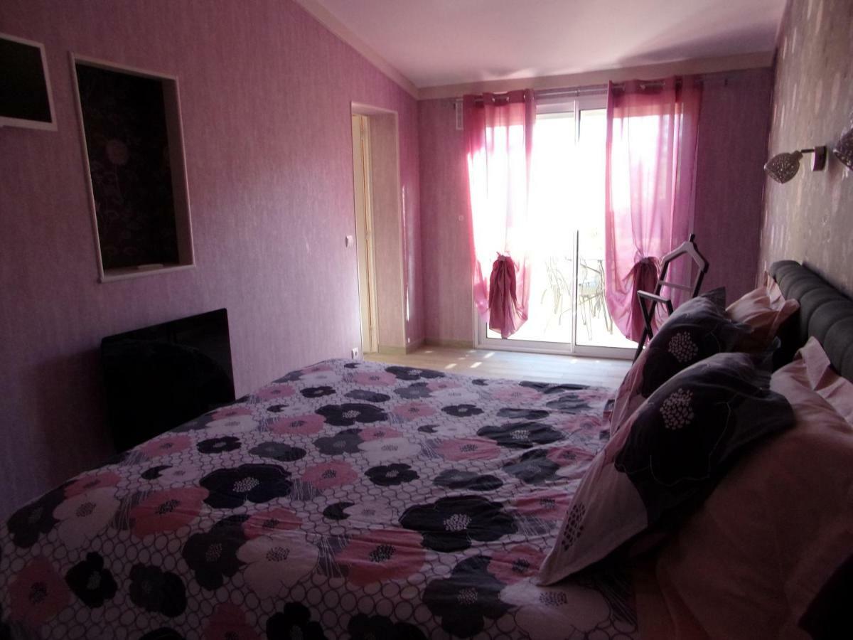 19 Rue Du Cadran Apartment มองต์มอริญอง ภายนอก รูปภาพ